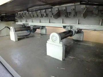 Veneer Lathe  (for 8 Feet Log, Spindle-Less)