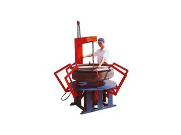 Retread Tyre Spreader