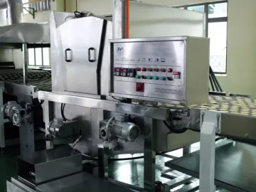 Oil Spraying Machine &amp; Powder Scattering Machine