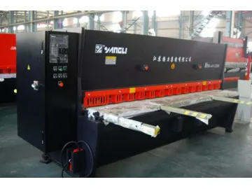 CNC Guillotine Shearing Machine