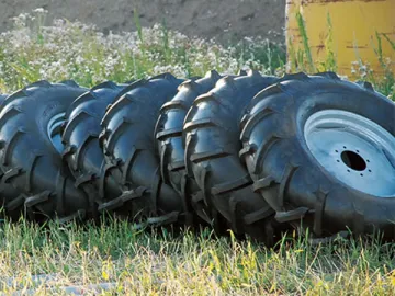 Pivot Tire (Rubber)