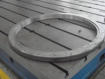 Cross-Roller Slewing Bearing(External gear)